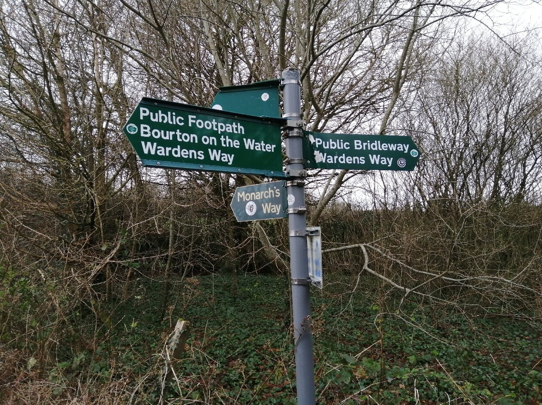 Bourton To Lower Slaughter Walk-水上伯顿必去景点