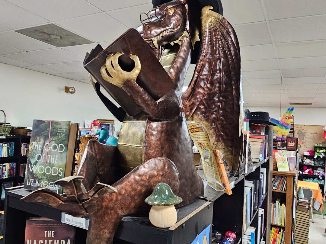 The Shire Bookstore景点图片
