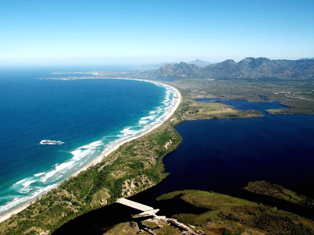 Anse Dauphine景点图片