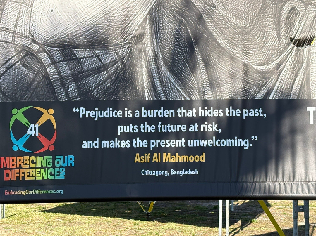 Embracing Our Differences-萨拉索塔必去景点