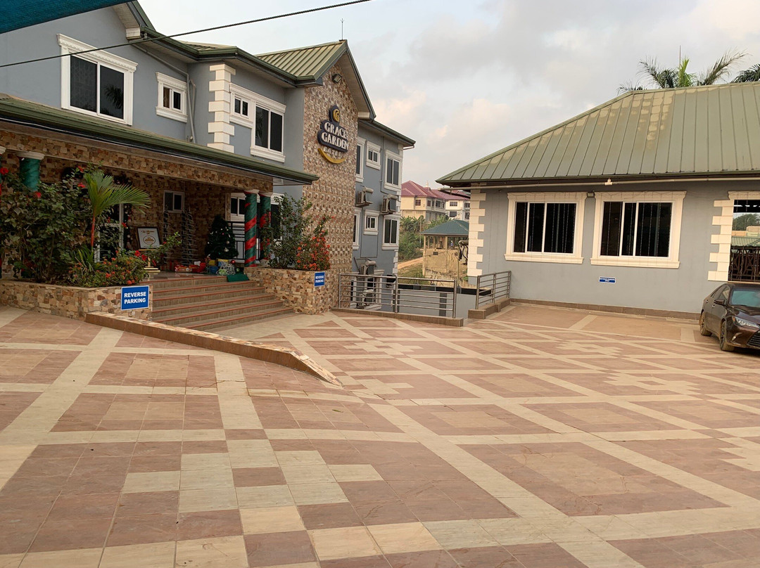 Grace Garden Hotel主图