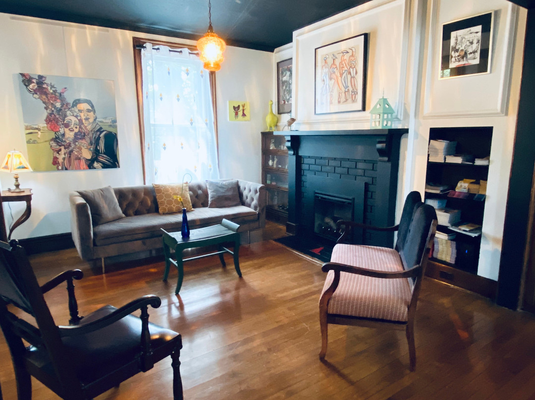 Au Loup, Bed & Boutique