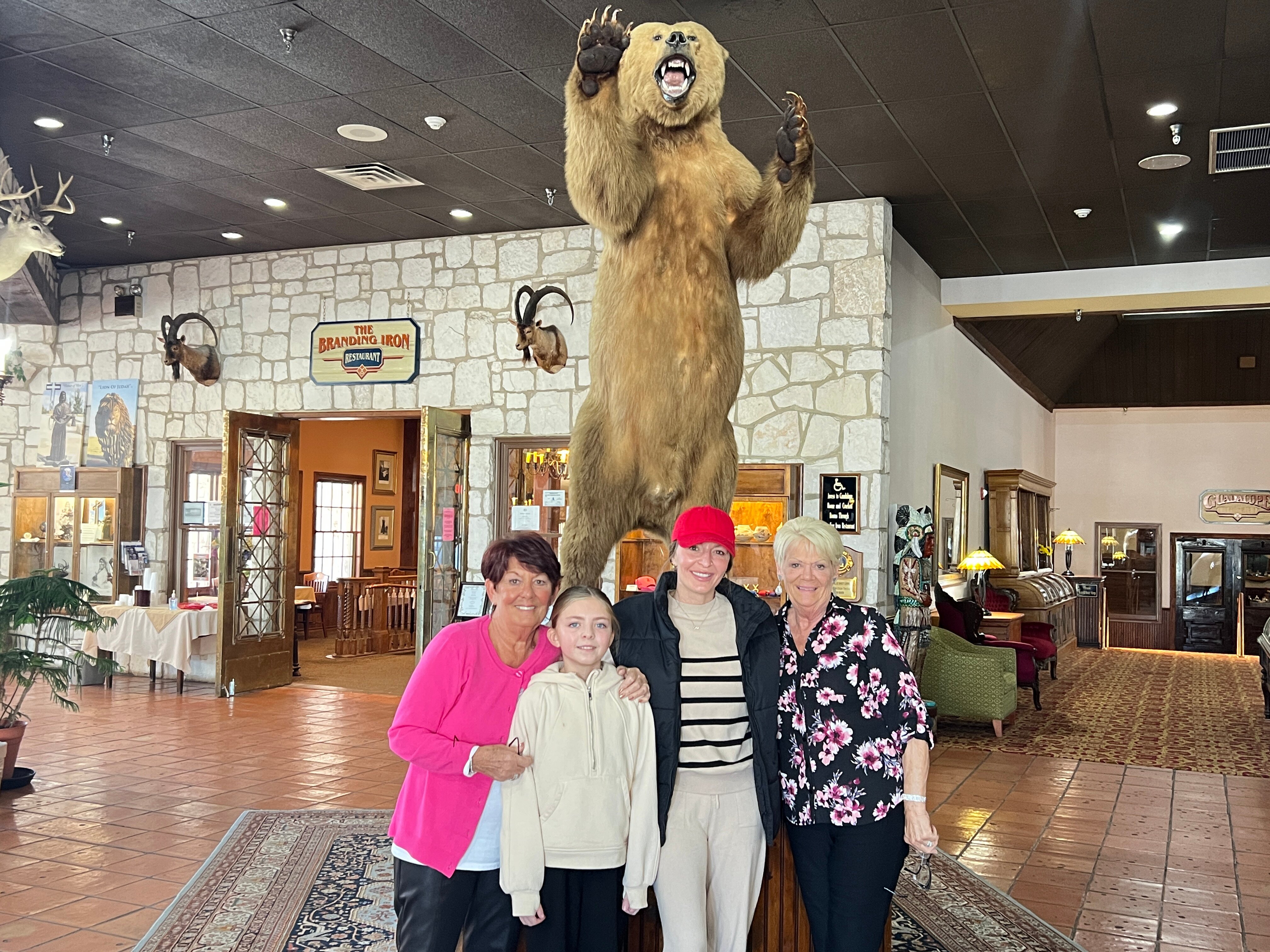 Y.O. Ranch Hotel-官方