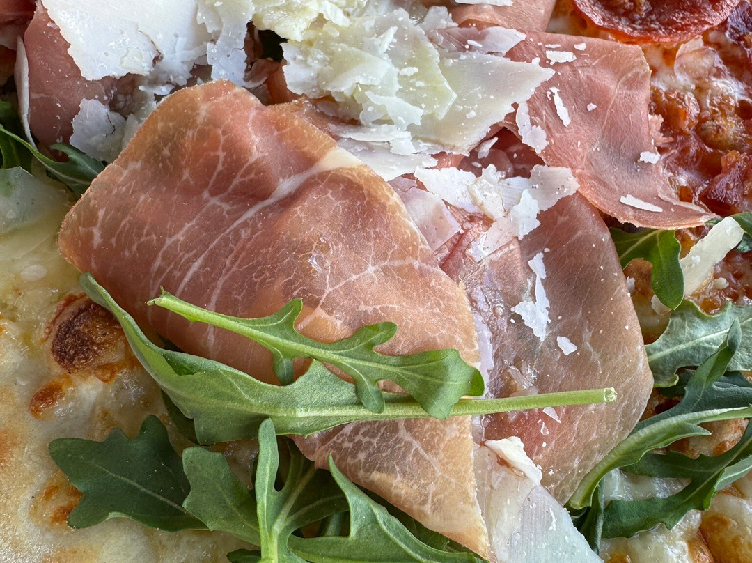 Mister O1 Extraordinary Pizza