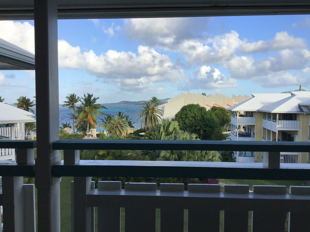 克罗尼湾海滩度假村