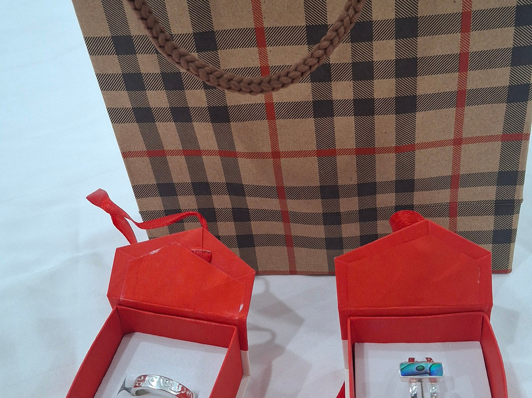 Lotus Leaf Fine Arts & Jewellery-Cam Chau必去景点