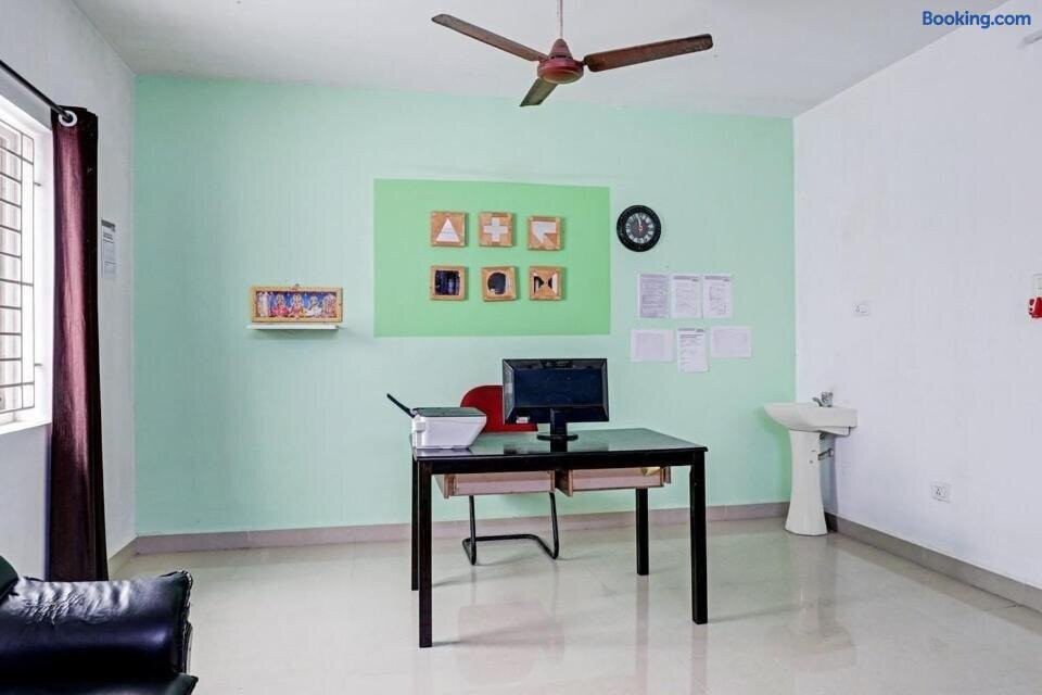 OYO flagship 84966 The Max Well Resort