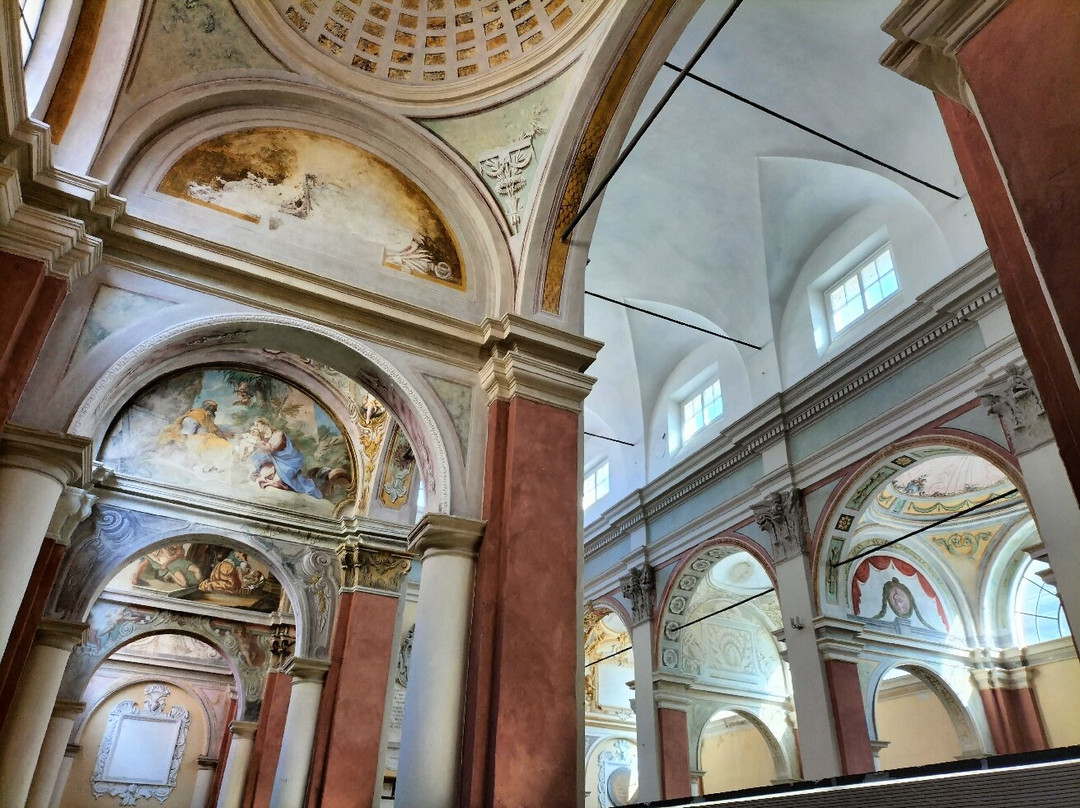 Auditorium Ex-Chiesa di San Francesco-基亚瓦里必去景点