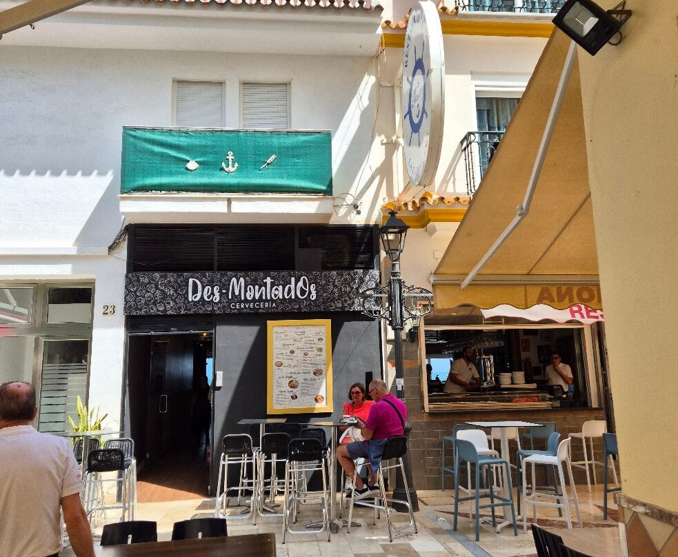 Calle Carmen-托雷莫里诺斯必去景点