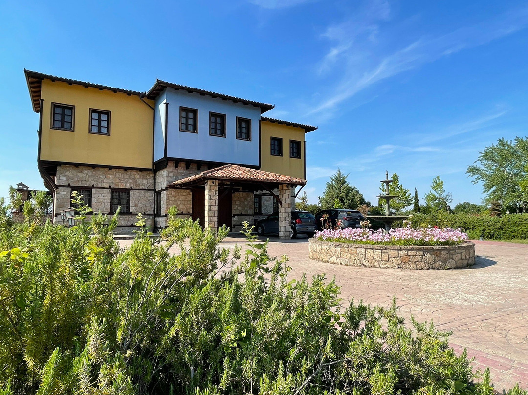 Estate Kalaitzis主图