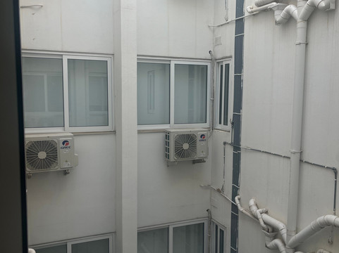 EC School-圣朱利安斯必去景点