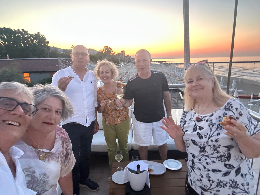La Darsena Beach & Restaurant