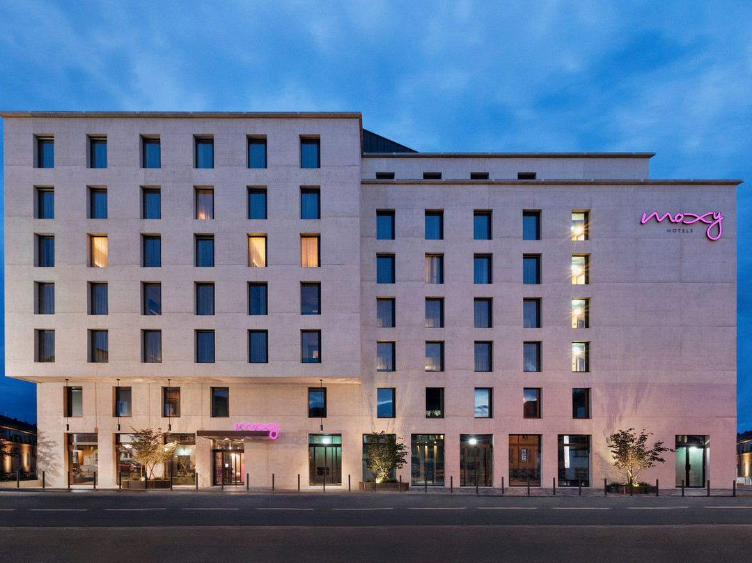 Pfaeffikon酒店住宿-MOXY Rapperswil