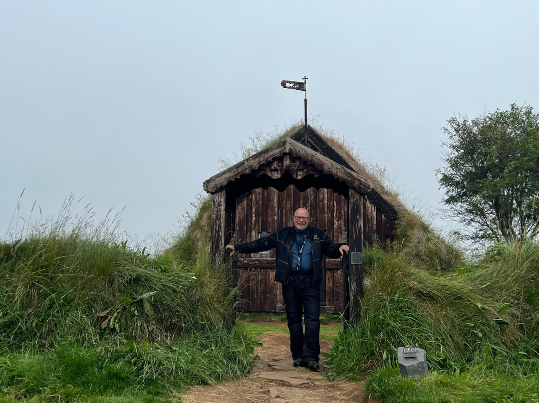 Grafarkirkja-Hofsos必去景点