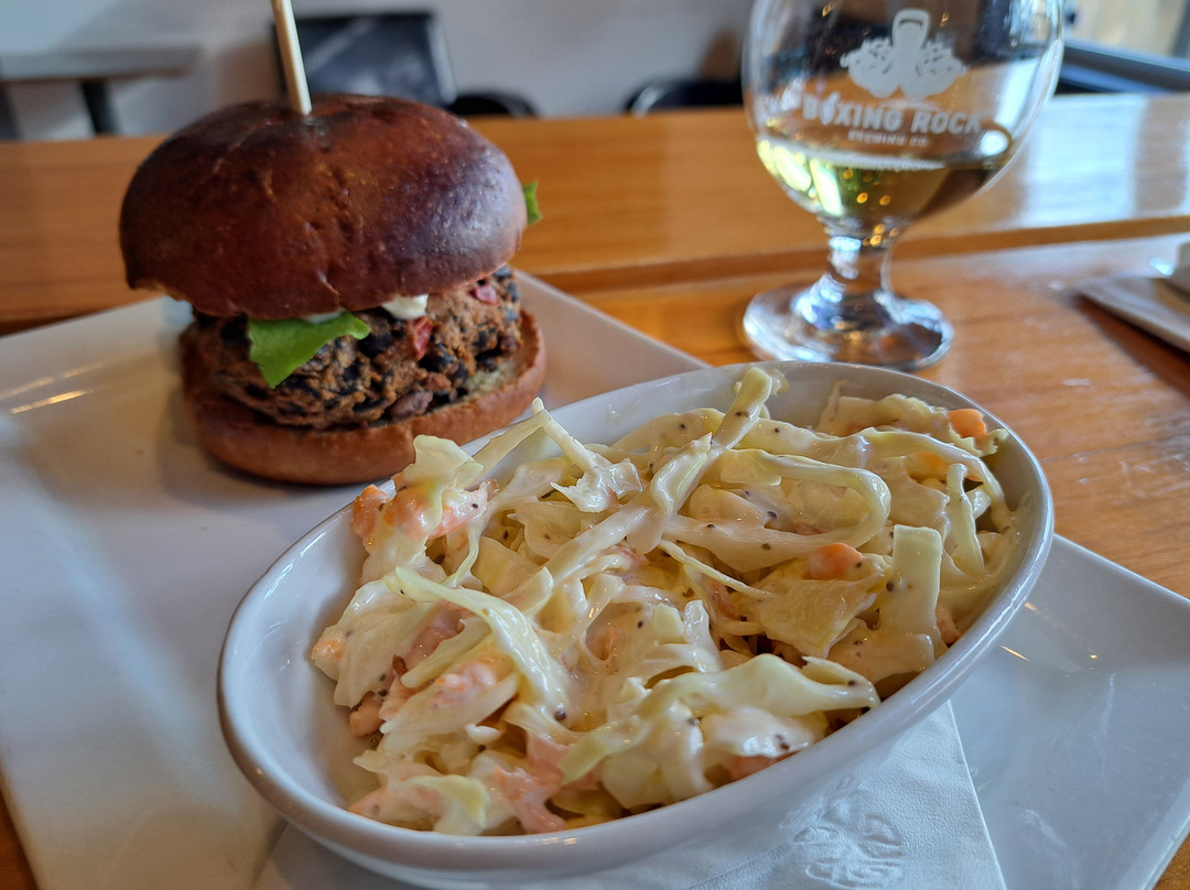 Boxing Rock Brewing Co-Shelburne必去景点