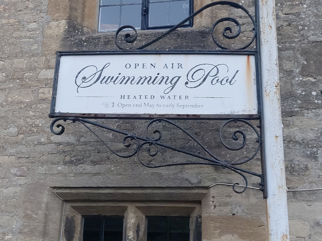 Cirencester Open Air Swimming Pool-赛伦塞斯特必去景点