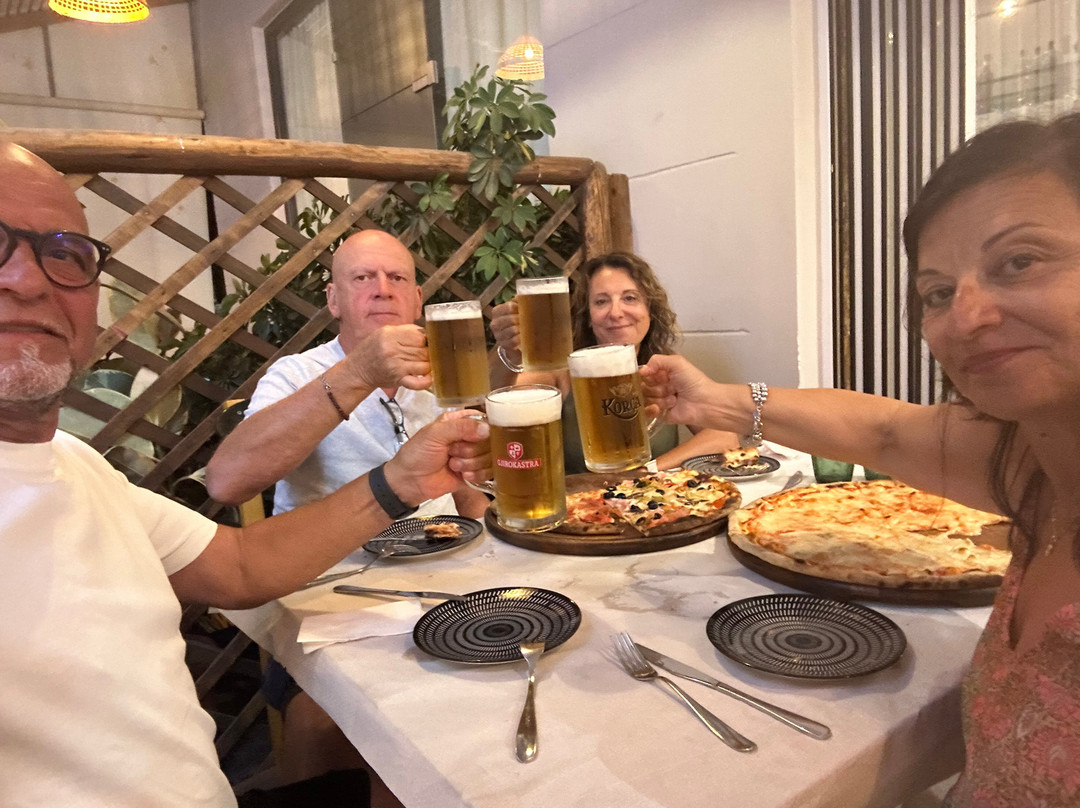 Pizza Rei & Rai Ksamil