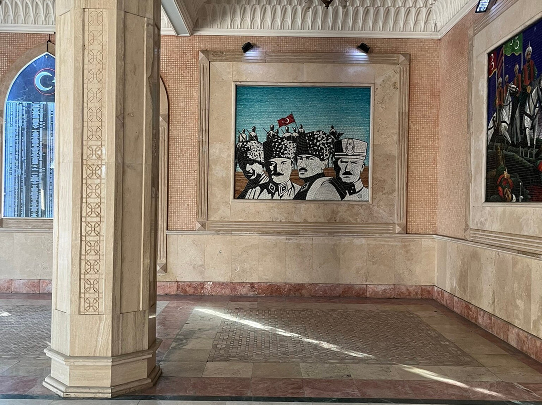 Istiklal Harbi Sehitleri Abidesi-Eskiomerler必去景点