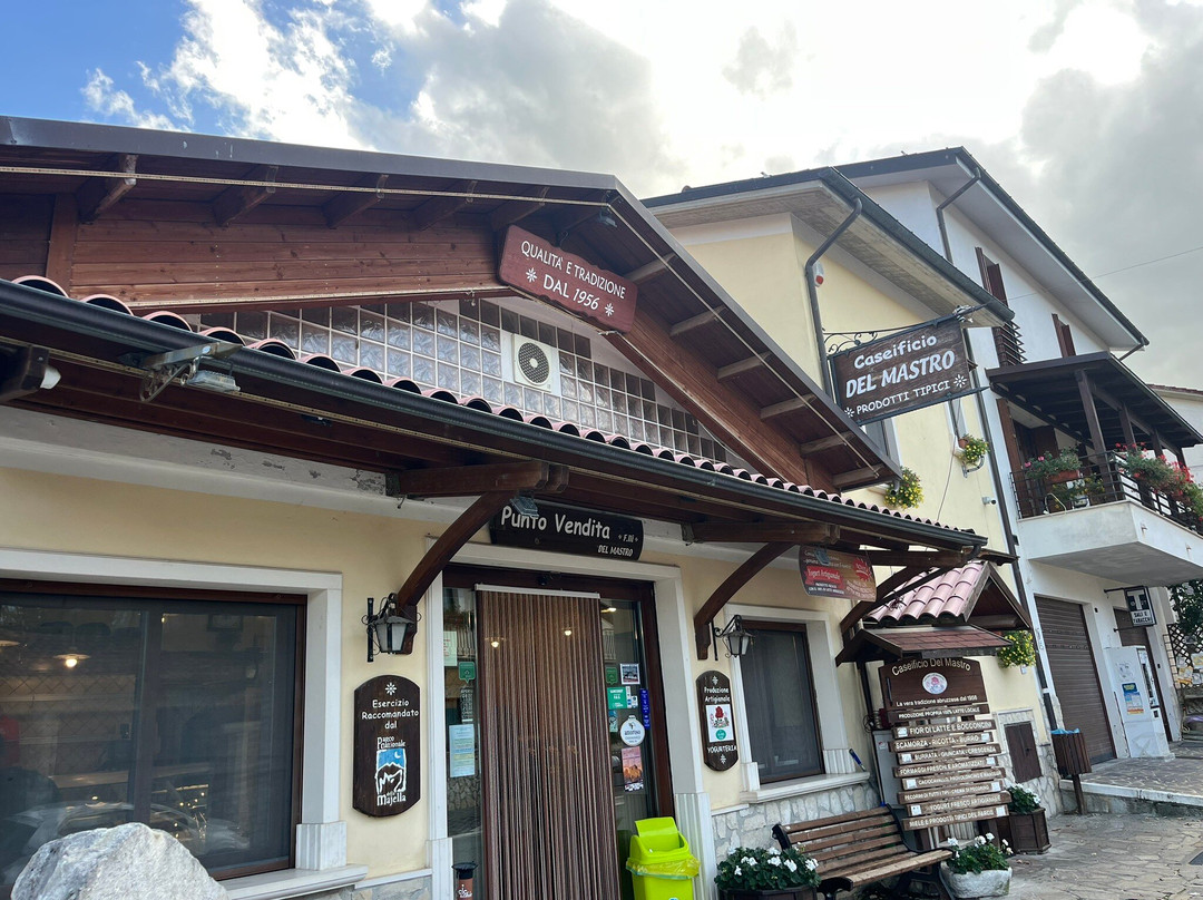 Caseificio F.lli Del Mastro-Sant'Eufemia a Maiella必去景点