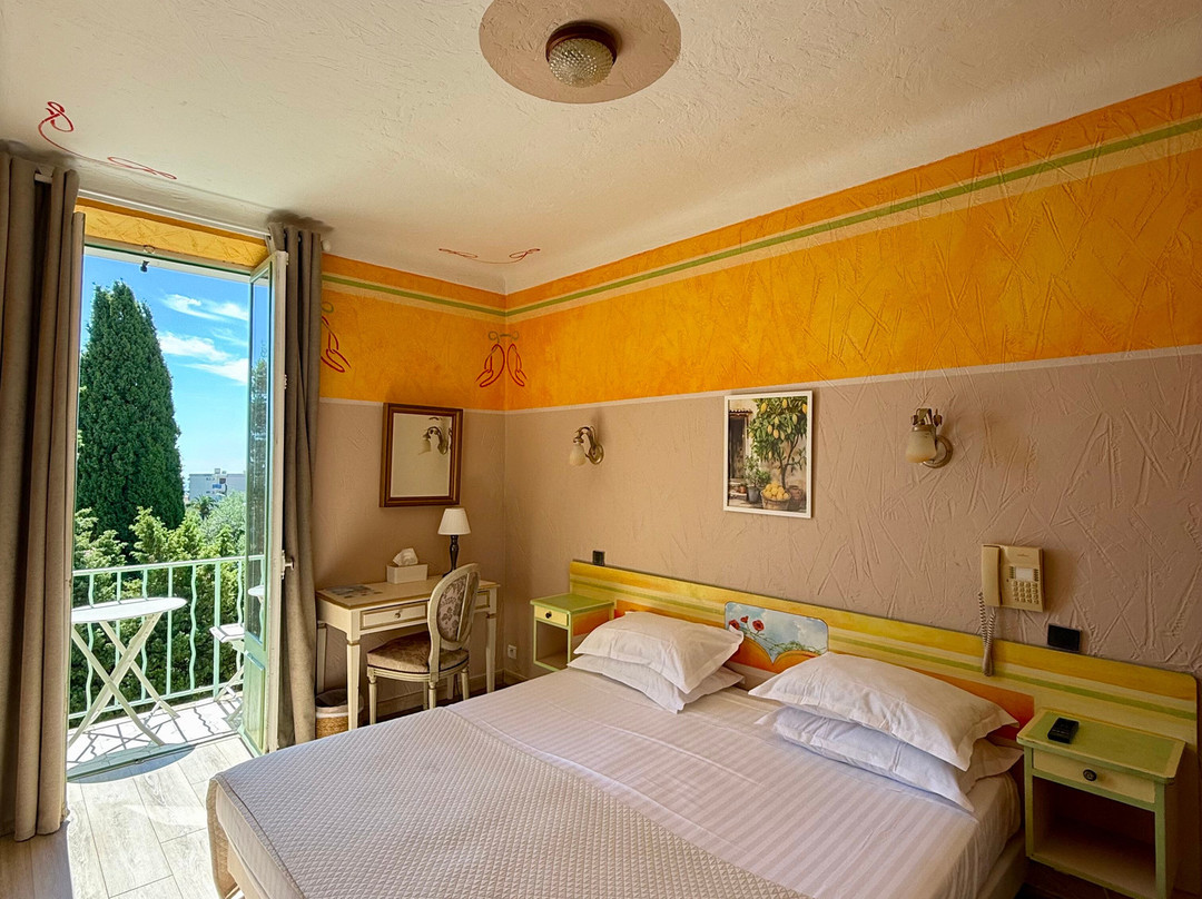 米拉玛尔酒店主图