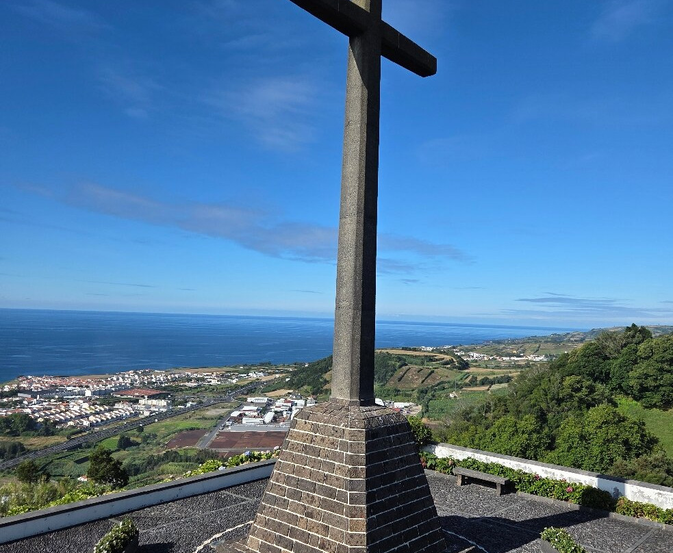Pedro Ferreira Azores Tours-蓬塔德尔加达必去景点