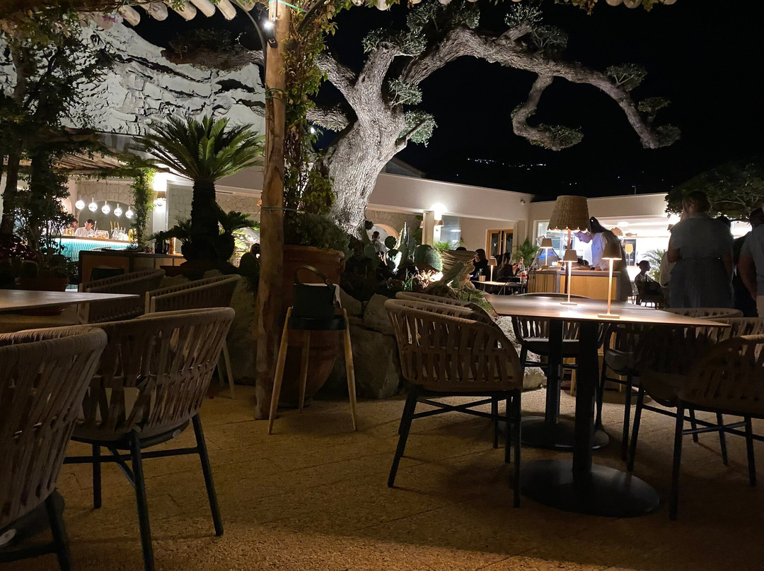 Lisola Restaurant