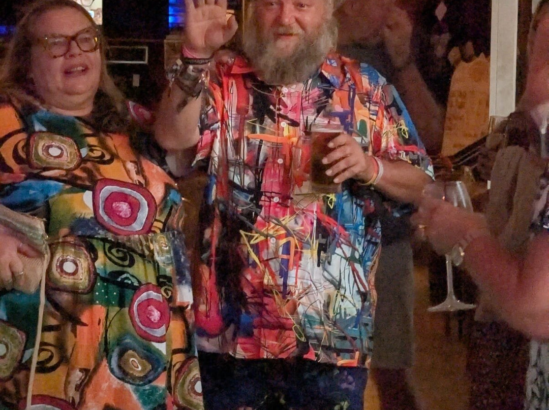 Mad Mike's Bar-Agios Georgios必去景点