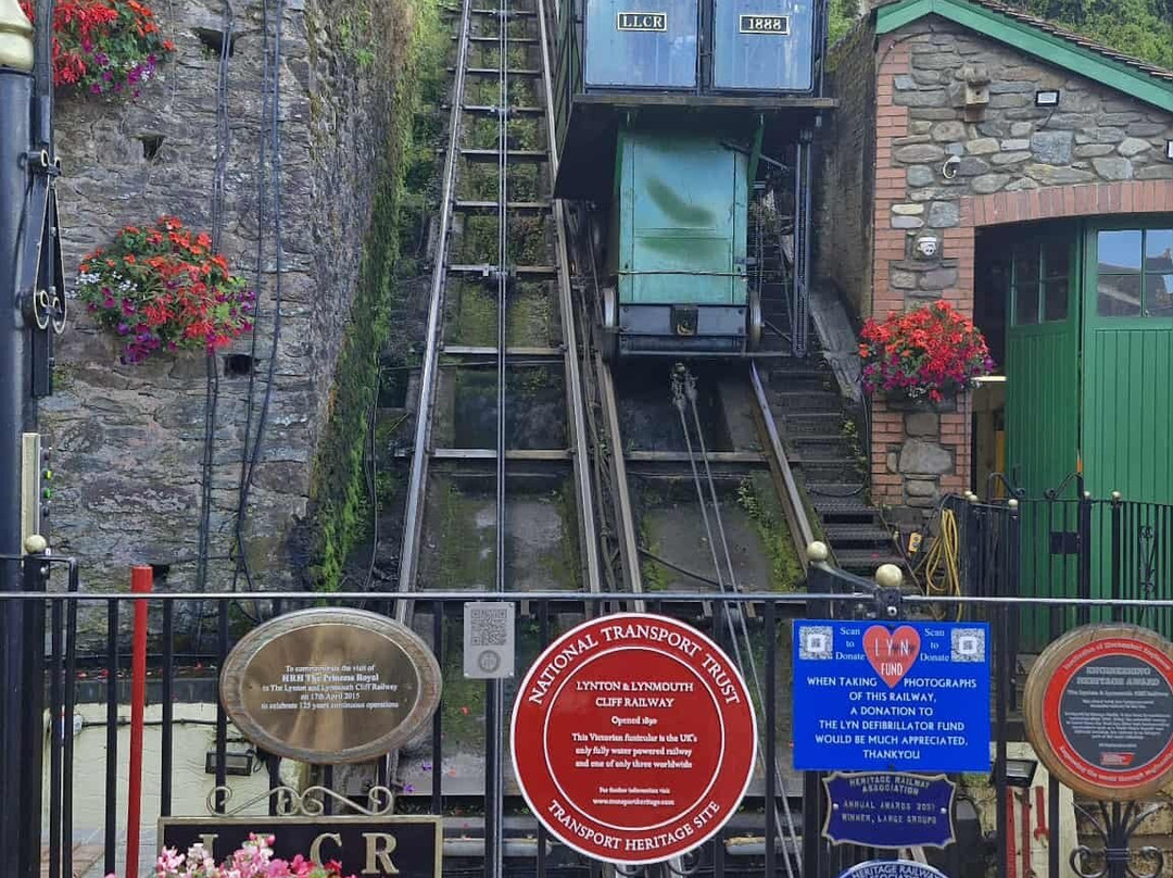 Lynton and Lynmouth Cliff Railway-林茅斯必去景点
