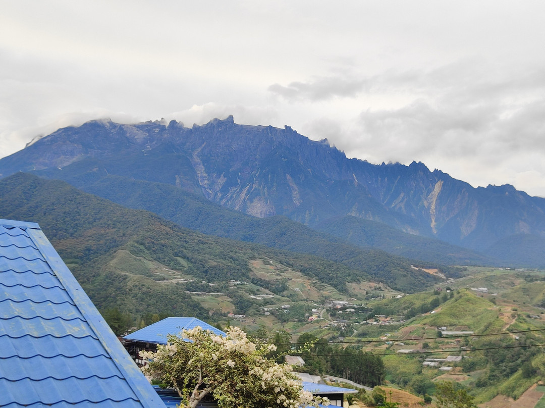 京那巴鲁松度假村主图