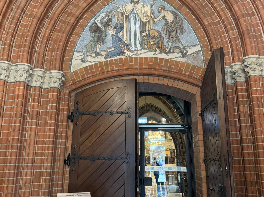 St. Peter's Cathedral (Dom)-Schleswig必去景点