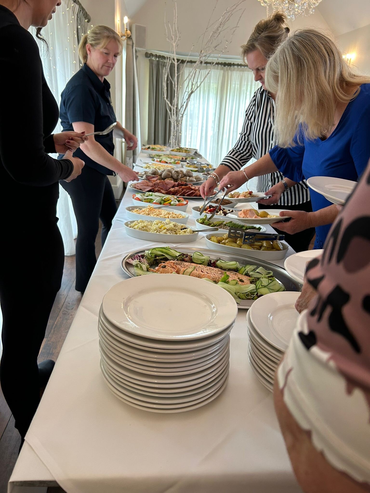 The Falcon Hotel-官方