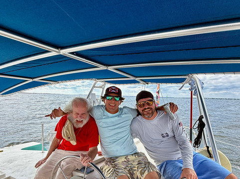 Smile n Wave Sailing Adventures-德斯廷必去景点