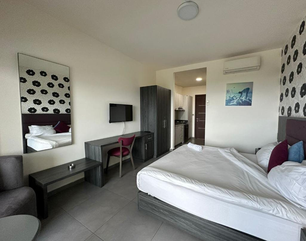 Le Six Hotel And Resort主图