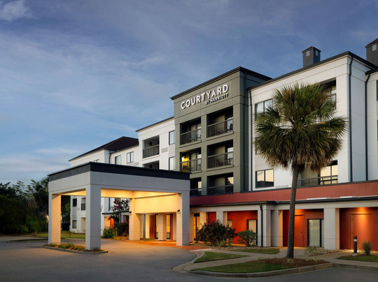 Hanahan酒店住宿-Courtyard by Marriott North Charleston Airport/Coliseum