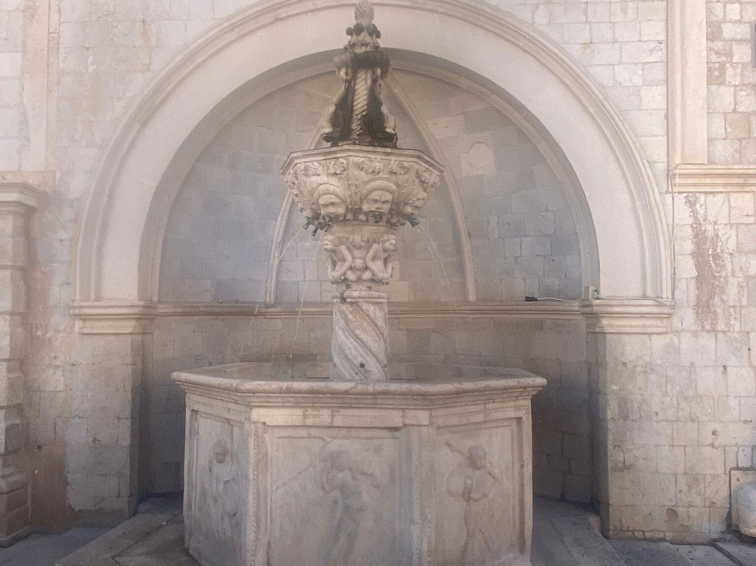 Little Onofrio Fountain-杜布罗夫尼克必去景点
