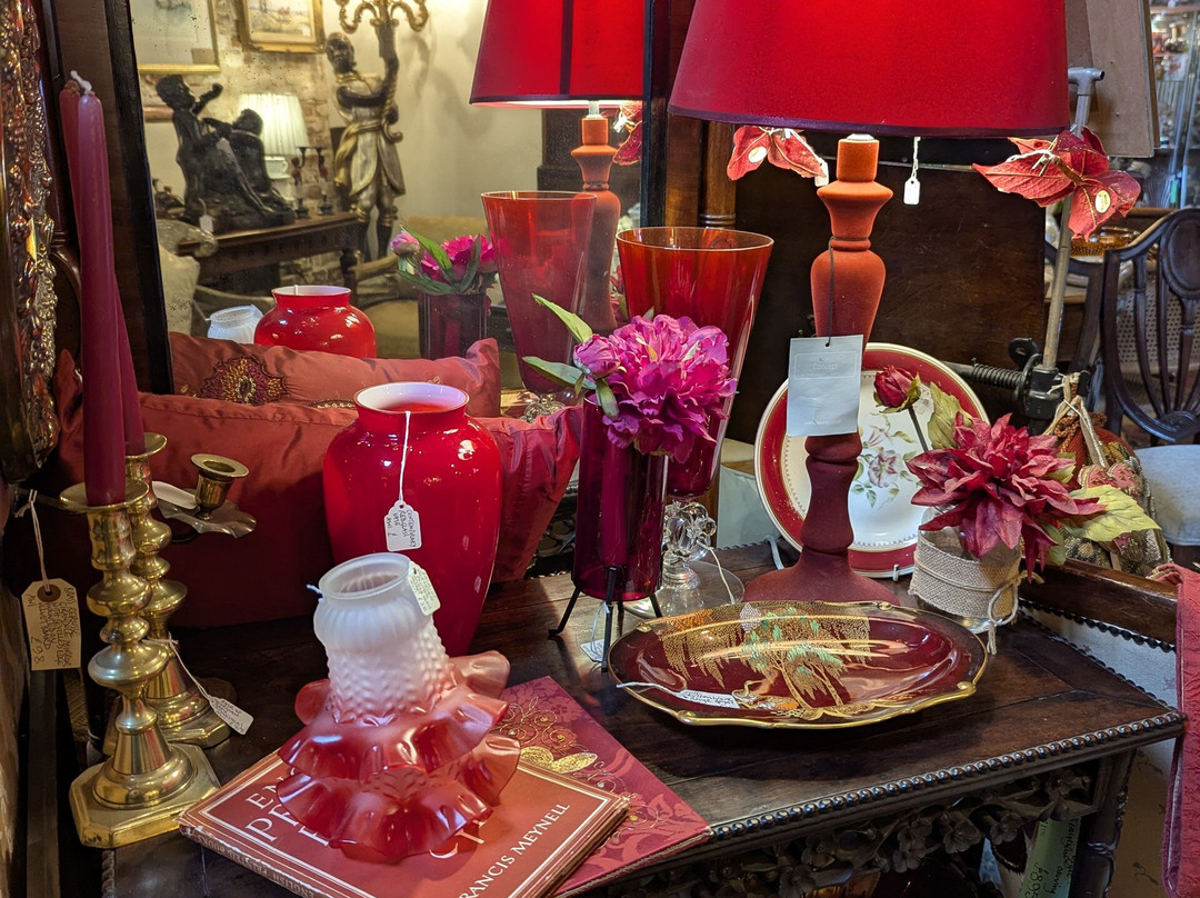 The Antiques Warehouse-法纳姆必去景点