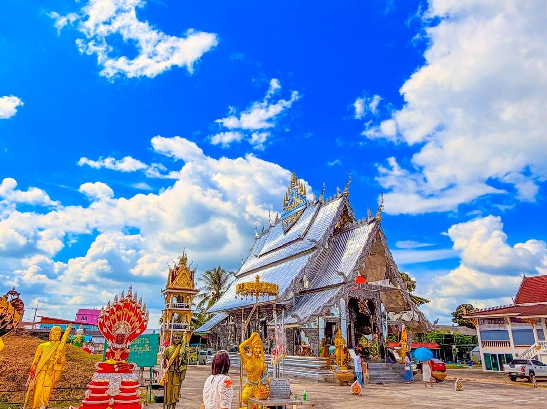 Wat That Noi Si Bun Rueang-达帕侬必去景点