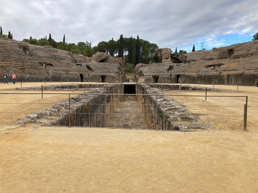 义大利加考古群-Santiponce必去景点