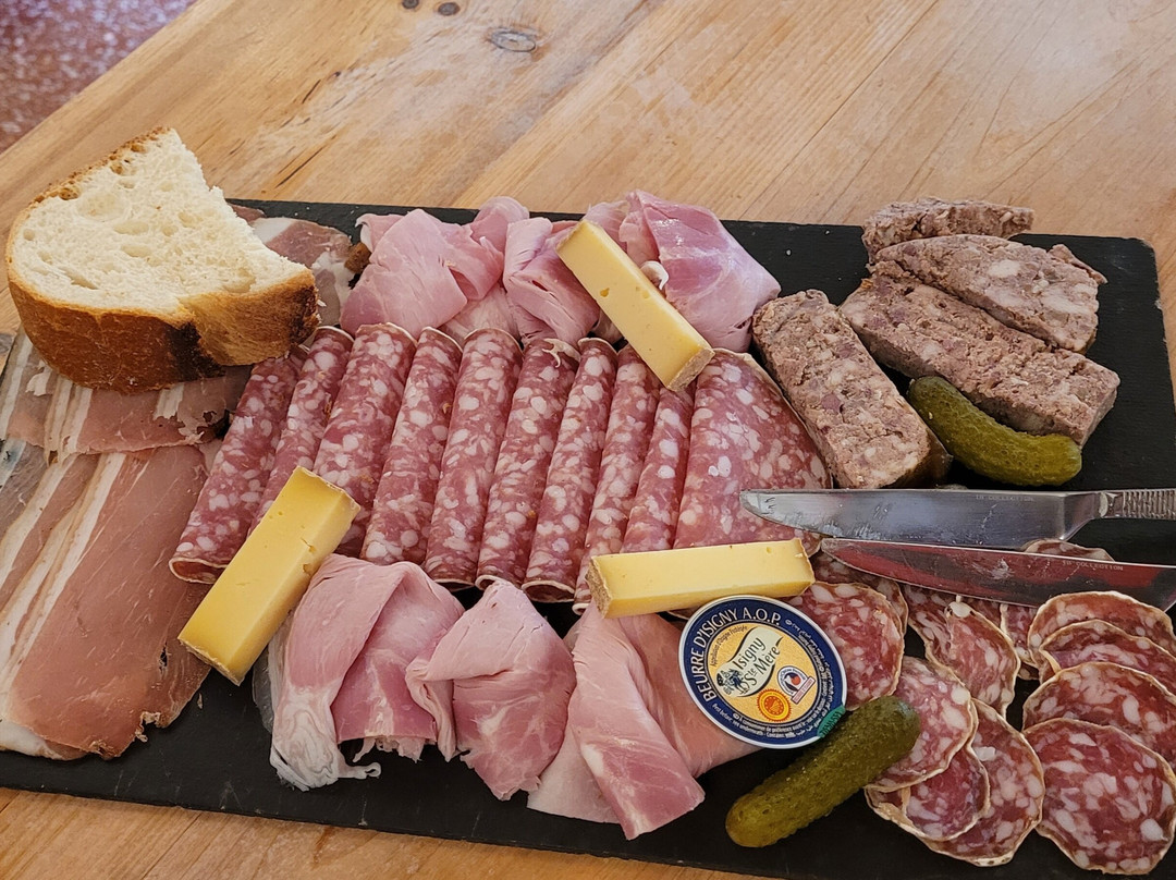 Ferme pedagogique de OUEZY-Ouezy必去景点