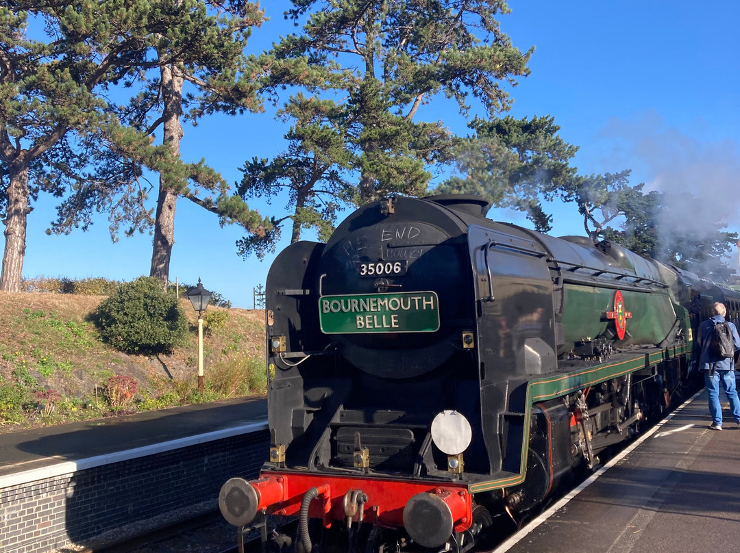 格洛斯特-沃里克铁路-切尔滕纳姆必去景点