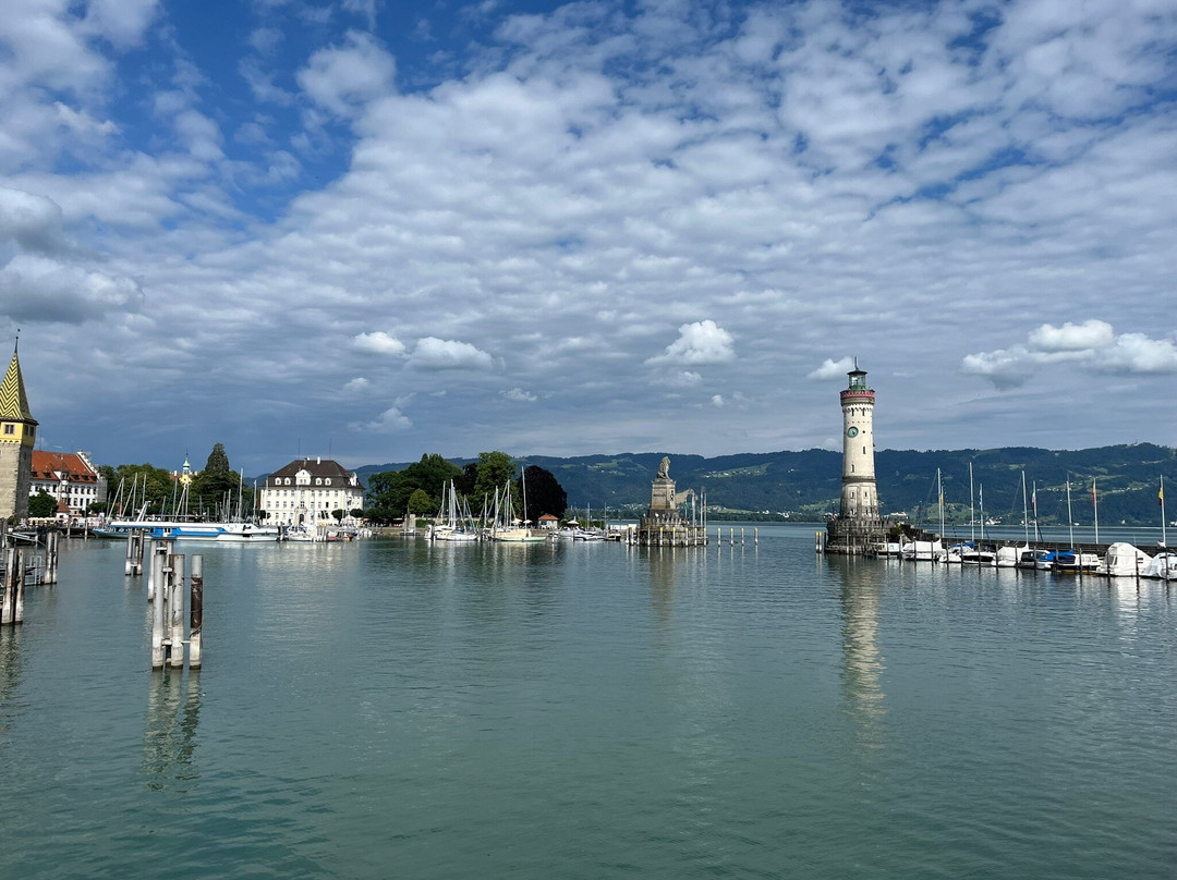 Lighthouse and Bavarian Lion Sculpture-林道必去景点