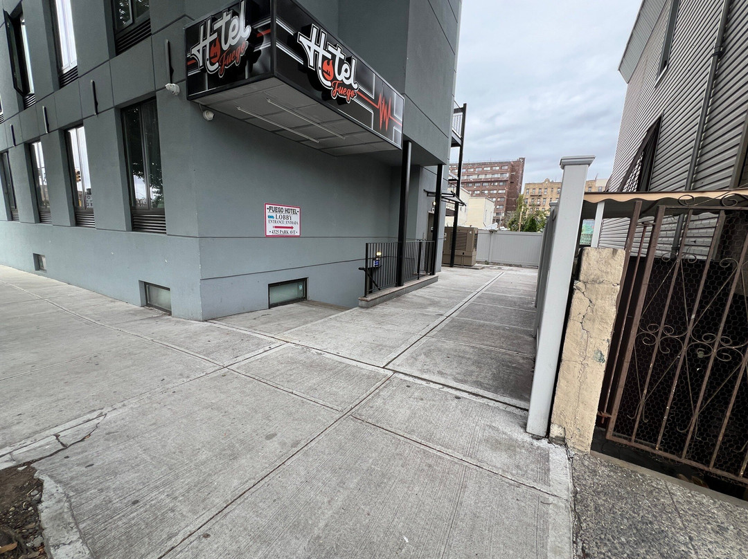 Hotel Fuego Bronx