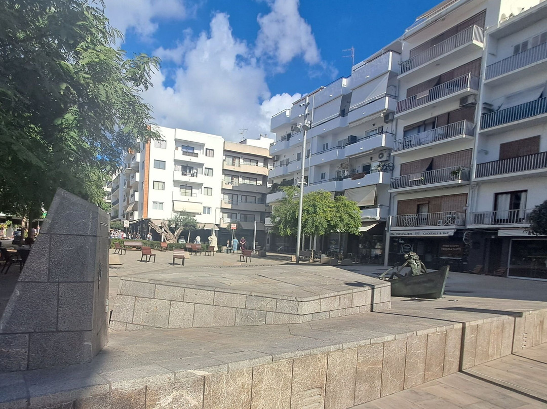 Mercadillo Paseo S'alamera-圣欧拉利娅尔德里奥必去景点