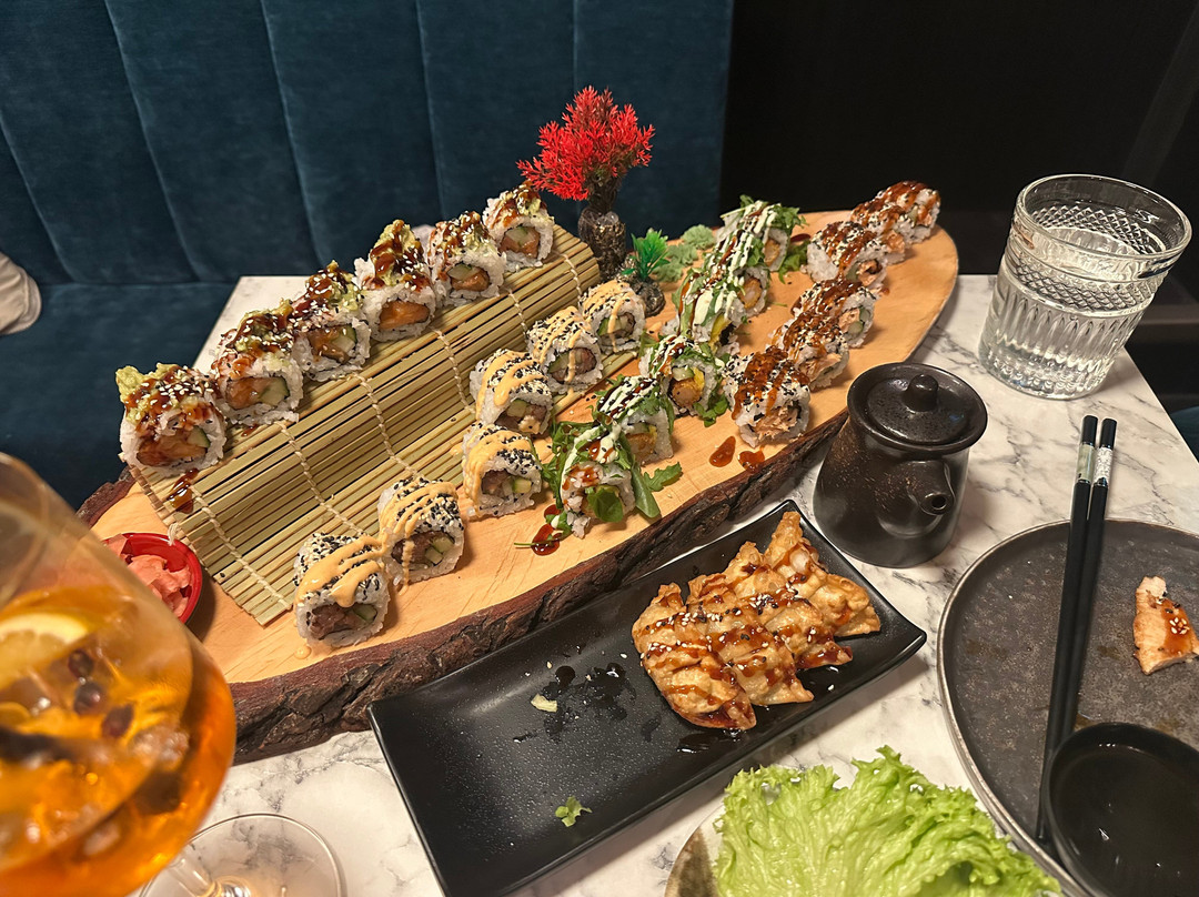Amidaa Buddha Sushi