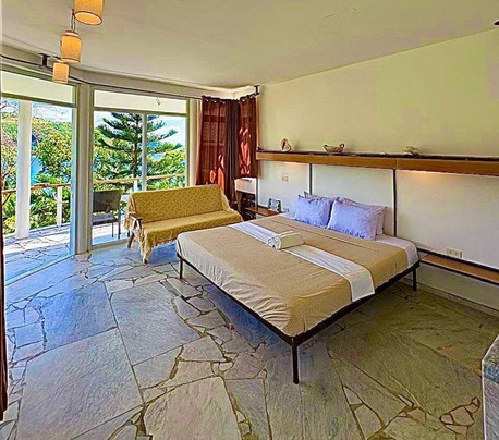 Lonos Circle Ocean View Room