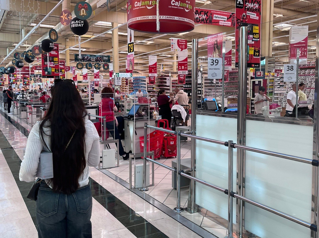 Centro Comercial Martiánez-德拉克鲁兹索尔港必去景点