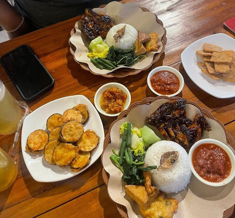 Nasi Tempong Mas Bowo