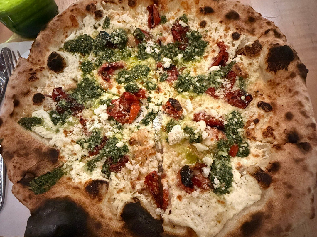 Serratore's Pasta & Pizza