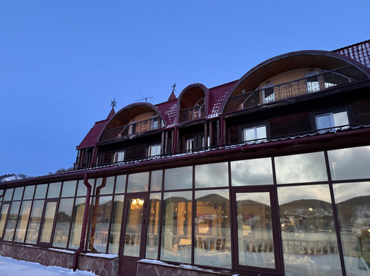 贝加尔湖传奇酒店主图