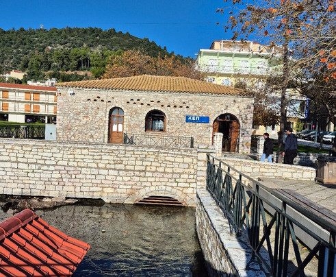 纳芙佩克托酒店主图